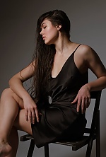 Ukrainian mail order bride Karyna from Mykolayiv with light brown hair and brown eye color - image 4