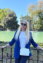 Ukrainian mail order bride Kira from Rome with blonde hair and brown eye color - image 6