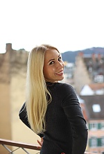 Ukrainian mail order bride Kira from Rome with blonde hair and brown eye color - image 3