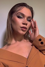 Ukrainian mail order bride Iryna from Odesa with light brown hair and green eye color - image 2