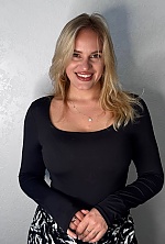 Ukrainian mail order bride Valentina from Cherkasy with blonde hair and green eye color - image 4