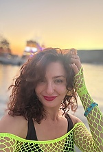Ukrainian mail order bride Elena from Kyiv with light brown hair and green eye color - image 3