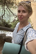 Ukrainian mail order bride Olesia from Unkel with blonde hair and brown eye color - image 5