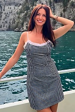 Ukrainian mail order bride Anastasia from Sofia with black hair and brown eye color - image 6