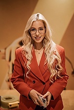 Ukrainian mail order bride Anna from Kyiv with blonde hair and green eye color - image 4