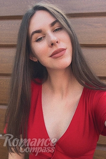 Ukrainian mail order bride Kateryna from Vinnytsia with brunette hair and grey eye color - image 1