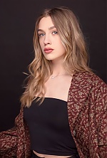 Ukrainian mail order bride Kateryna from Kyiv with light brown hair and green eye color - image 9