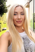 Ukrainian mail order bride Alla from Chicago with blonde hair and blue eye color - image 4