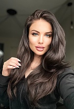 Ukrainian mail order bride Nina from Zhytomyr with brunette hair and blue eye color - image 2