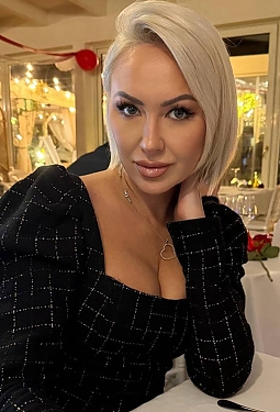 Yulia, 47 y.o. from Milan, Italy