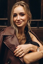 Ukrainian mail order bride Valentyna from Tarnov with light brown hair and blue eye color - image 9
