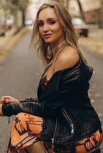 Ukrainian mail order bride Valentyna from Tarnov with light brown hair and blue eye color - image 3