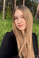 Ukrainian mail order bride Karolina from Mykolayiv with blonde hair and blue eye color - image 2