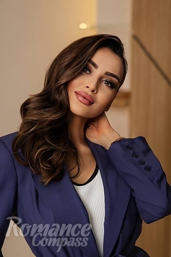 Ukrainian mail order bride Svitlana from Kyiv with brunette hair and hazel eye color - image 1