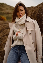Ukrainian mail order bride Olga from Warsaw with light brown hair and green eye color - image 10