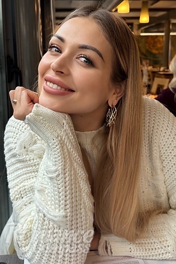 Ukrainian mail order bride Alina from Turin with blonde hair and grey eye color - image 1