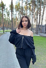 Ukrainian mail order bride Maria from Kyiv with auburn hair and green eye color - image 2