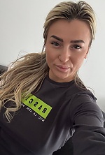 Ukrainian mail order bride Viktoriia from London with blonde hair and green eye color - image 6