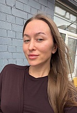 Ukrainian mail order bride Snezhana from Dubai with light brown hair and green eye color - image 12