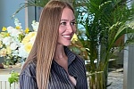 Ukrainian mail order bride Snezhana from Dubai with light brown hair and green eye color - image 8