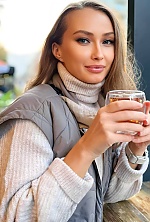Ukrainian mail order bride Alla from Kyiv with light brown hair and brown eye color - image 10