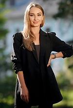 Ukrainian mail order bride Alla from Kyiv with light brown hair and brown eye color - image 2