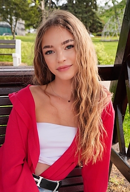 Ilona, 18 y.o. from Cherkasy, Ukraine