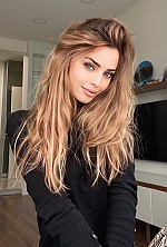 Ukrainian mail order bride Maria from Warsaw with brunette hair and green eye color - image 4