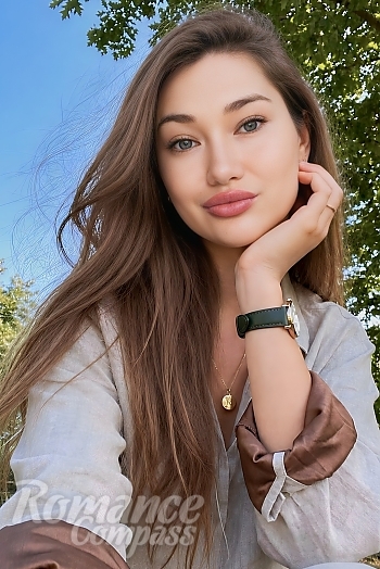 Ukrainian mail order bride Kateryna from Kropyvnytskyi with light brown hair and grey eye color - image 1