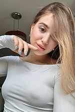 Ukrainian mail order bride Karyna from Odesa with light brown hair and brown eye color - image 9