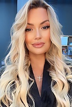 Ukrainian mail order bride Olena from Berlin with blonde hair and blue eye color - image 2