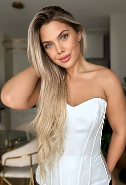 Daryna, 24 y.o. from Barcelona, Spain