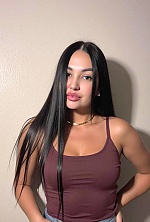 Ukrainian mail order bride Svitlana from Milan with black hair and black eye color - image 8