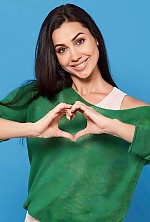Ukrainian mail order bride Anastasia from Odesa with black hair and brown eye color - image 2