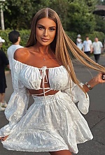 Ukrainian mail order bride Diana from Miami with brunette hair and blue eye color - image 9