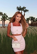 Ukrainian mail order bride Diana from Miami with brunette hair and blue eye color - image 4