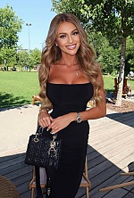 Ukrainian mail order bride Diana from Miami with brunette hair and blue eye color - image 5