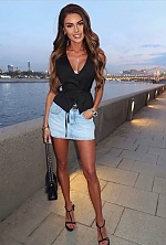 Ukrainian mail order bride Diana from Miami with brunette hair and blue eye color - image 8