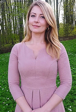 Alla, 38 y.o. from Dnipro, Ukraine