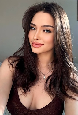 Alina, 19 y.o. from Lviv, Ukraine
