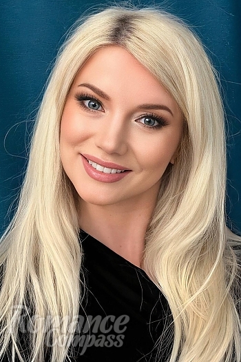 Ukrainian mail order bride Natalia from Amsterdam with blonde hair and grey eye color - image 1