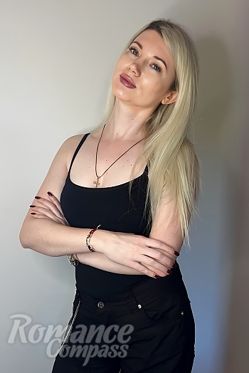 Ukrainian mail order bride Natalia from Kyiv with blonde hair and grey eye color - image 1