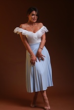 Ukrainian mail order bride Christina from Kyiv with light brown hair and brown eye color - image 3