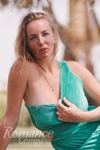 Ukrainian mail order bride Marina from Donetsk with black hair and grey eye color - image 1