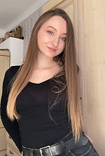 Ukrainian mail order bride Nadiya from Kryvyi Rih with light brown hair and blue eye color - image 8
