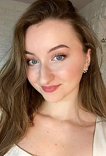 Ukrainian mail order bride Nadiya from Kryvyi Rih with light brown hair and blue eye color - image 5