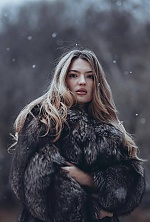 Ukrainian mail order bride Angelina from Kyiv with light brown hair and green eye color - image 12