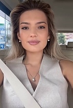 Ukrainian mail order bride Angelina from Kyiv with light brown hair and green eye color - image 7