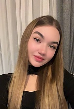 Ukrainian mail order bride Valeriia from Dubno with light brown hair and green eye color - image 8