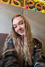 Ukrainian mail order bride Valeriia from Dubno with light brown hair and green eye color - image 4